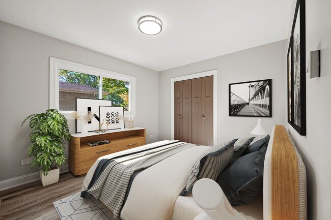 Building Photo - 10907 S Normandy Ave