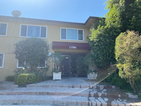 Foto principal - 13506 Rye St