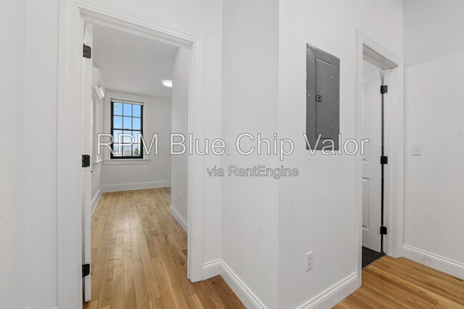 Building Photo - 1121 Dayton St