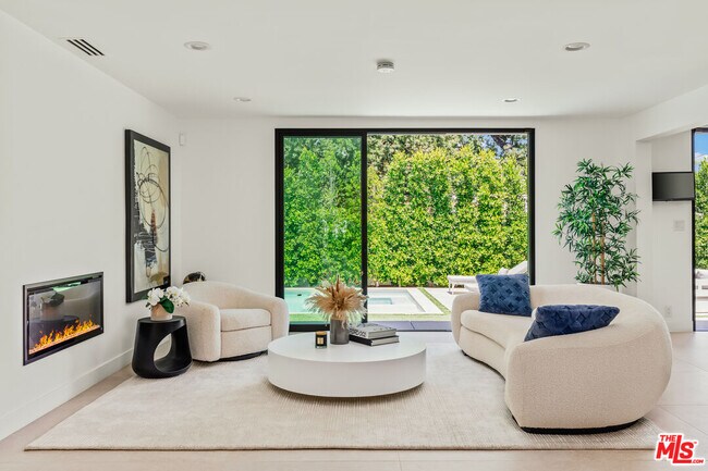 Building Photo - 17045 Otsego St