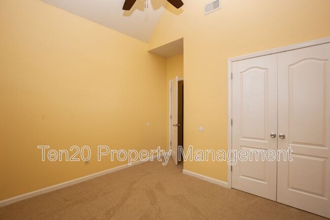 Building Photo - 54 Apache Trail