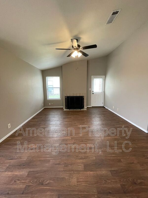 Foto del edificio - 13120 E 44th St