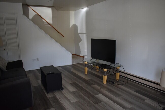 Foto del edificio - 141 Willows Edge Ct