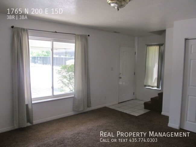 Foto del edificio - 1765 N 200 E