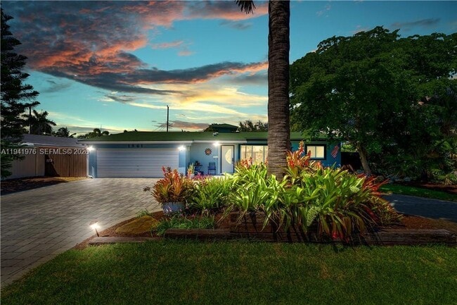 Foto del edificio - 1561 NE 47th St