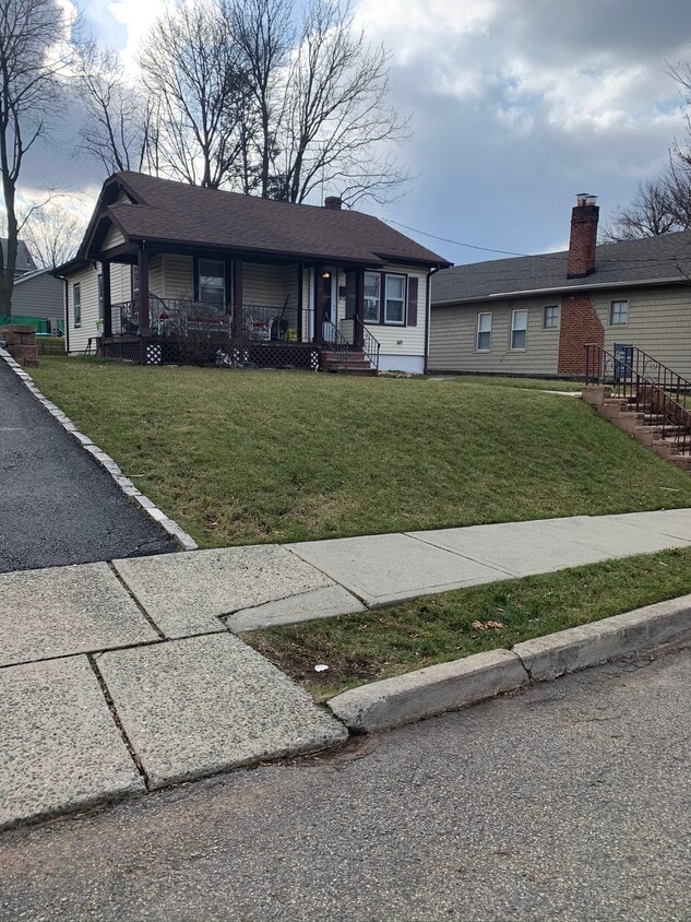 Building Photo - 15 vine street