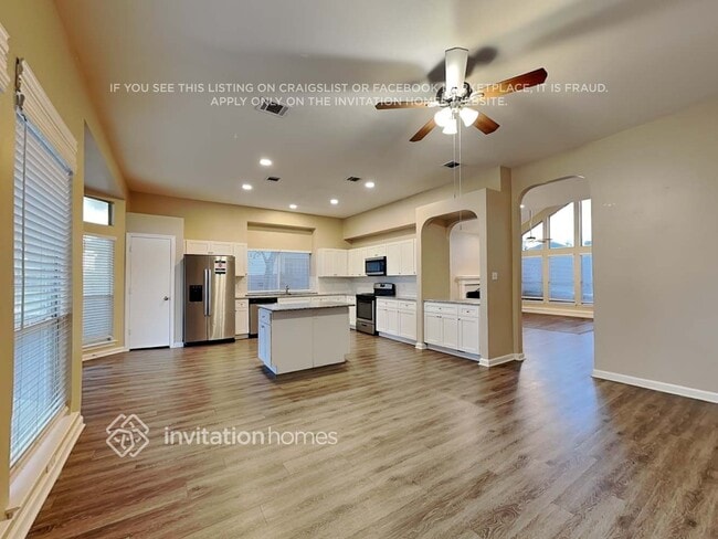 Building Photo - 2043 Hearthstone Dr