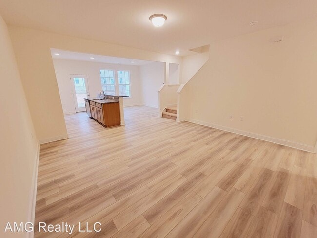 Building Photo - 3 br, 2.5 bath House - 106 Hanging Moss Trail