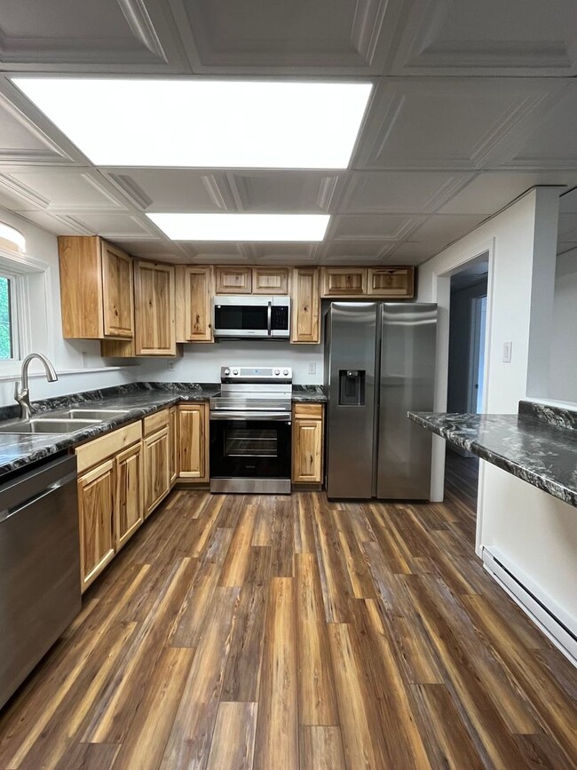 Building Photo - 82 D St