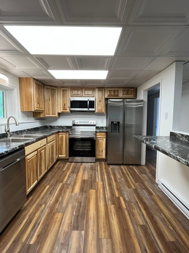 Foto del edificio - Newly renovated 3bd/1ba apt w. Garage