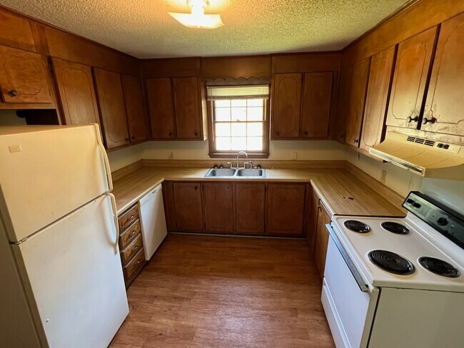 Building Photo - 113 Pisgah Dr