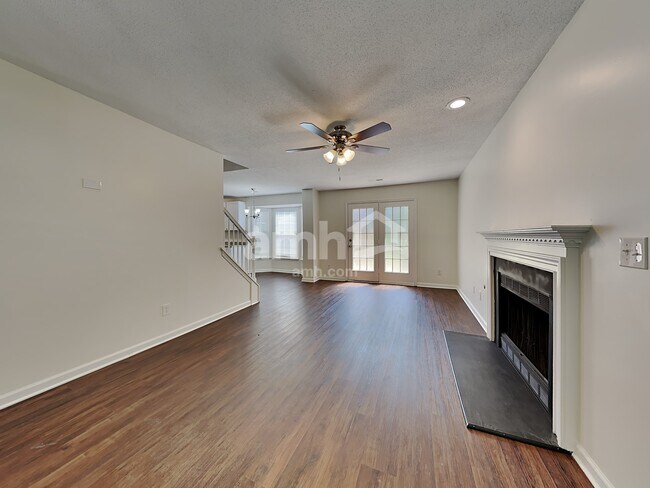 Foto del edificio - 3801 Cranwell Ct