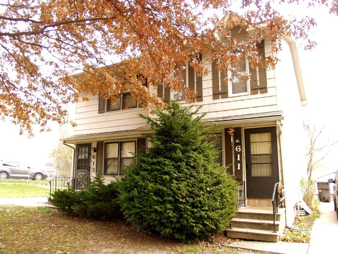 Foto principal - 611 Hickory Hill Ln