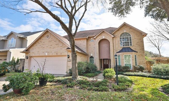 Building Photo - 7502 Holly Ct Estates Dr