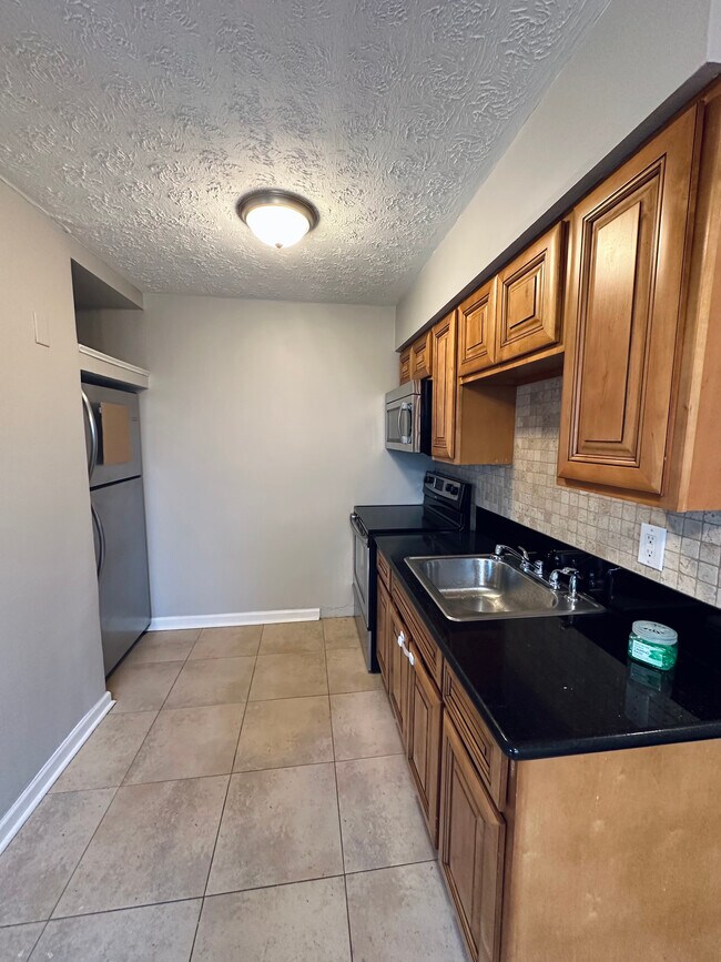 Foto del edificio - 320 Hanna Ave