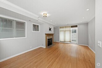 Building Photo - 540 W Oakdale Ave