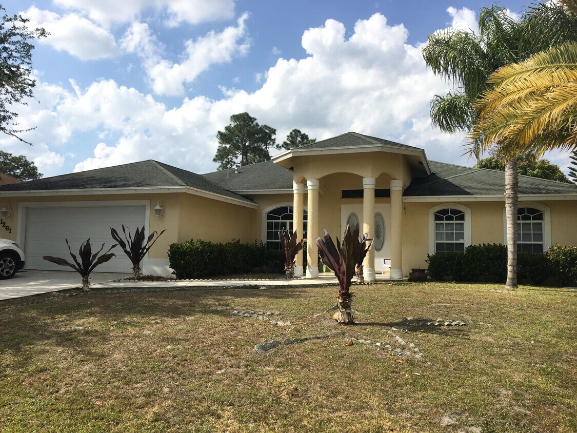 1261 SW Fountain Ave, Port Saint Lucie, FL 34953 House Rental in Port Saint Lucie, FL