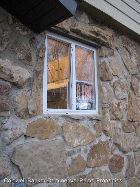 Primary Photo - 739 Barclay St