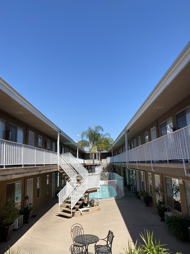5457 Laurel Canyon Blvd Unit 107, Valley Village, CA 91607 Apartments