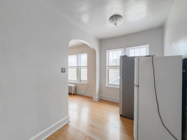 Building Photo - 1245 Elmwood Ave