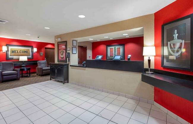 Lobby and Guest Check-in - Furnished Studio - Schaumburg