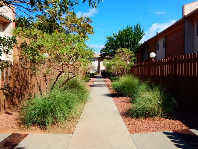 Foto del edificio - TransMountain Apartments