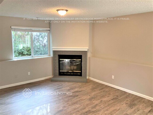 Foto del edificio - 4645 Ramblewood Dr