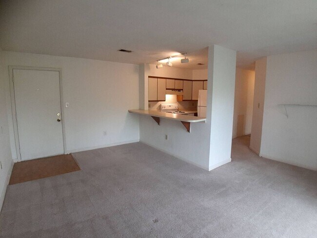 Foto del edificio - Blacksburg, 4 BR / 2 BA, Available