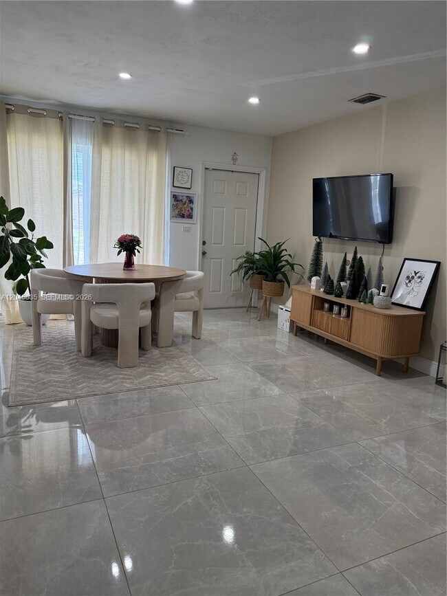 Foto del edificio - 11960 SW 186th St