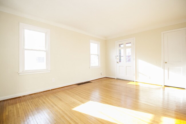 Foto del edificio - 2355 Ward St