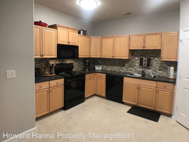 Foto del edificio - 3 br, 3 bath House - 204 Cove Terrace