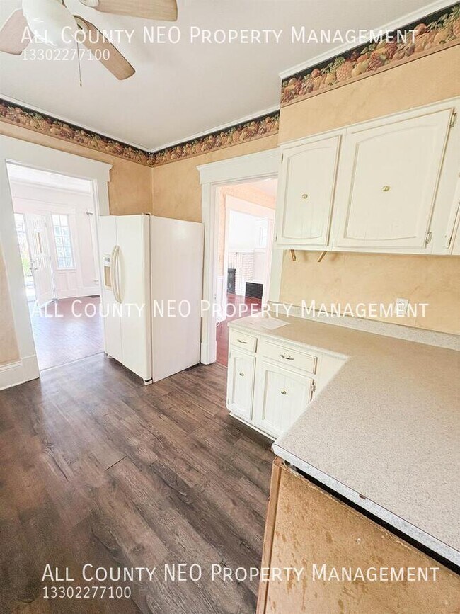 Foto del edificio - 818 Brown Ave NW