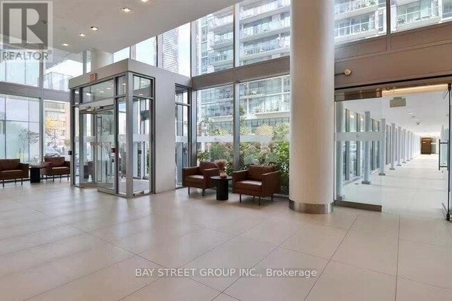 Building Photo - 29 Queens Quay E