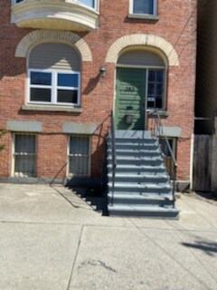 Primary Photo - 383 Clinton Ave