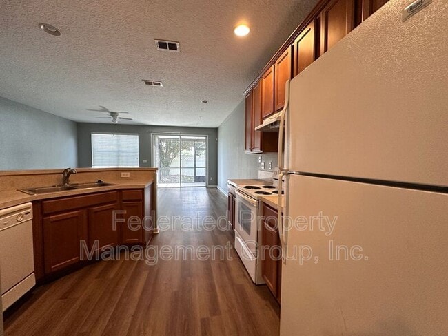 Building Photo - 3730 Creswick Cir