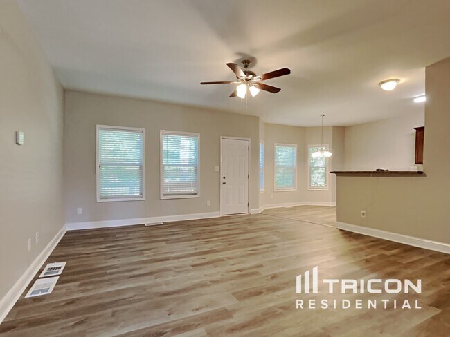 Foto del edificio - 124 Kings Crossing Ct