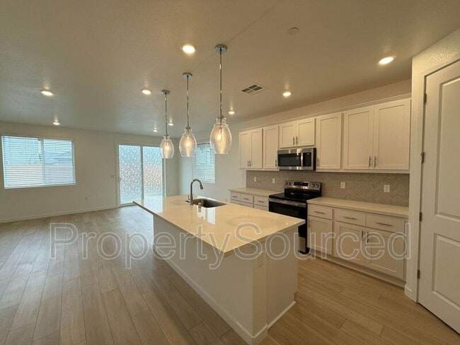 Building Photo - 1753 Lacey Ave