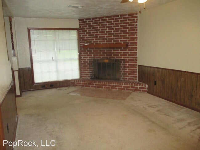 Foto del edificio - 4 br, 2 bath House - 1900 Bittersweet Avenue