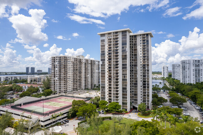 Building Photo - Tower at Biscayne Cove