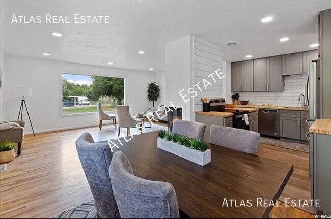 Foto del edificio - Gorgeous 3bd/1bth Renovated Home In Cotton...