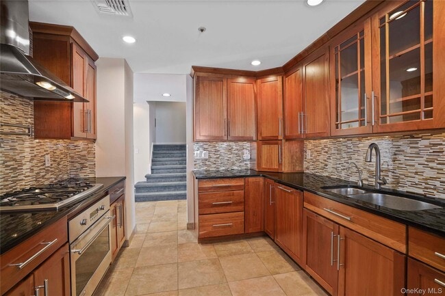 Foto del edificio - 208 Boulder Ridge Rd