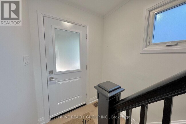 Building Photo - 5 Beechwood Pl