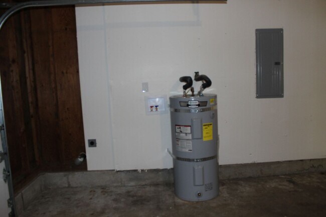 Foto del edificio - 3 Bed 2 Bath Hillsboro Ranch