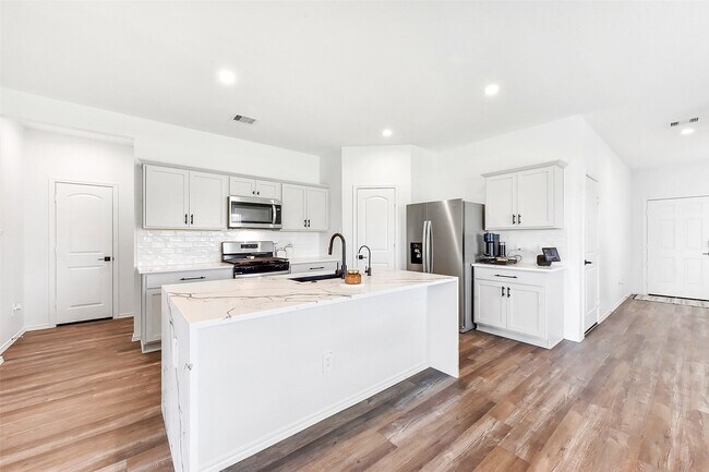 Foto del edificio - 24222 Sandstone Valley Ln