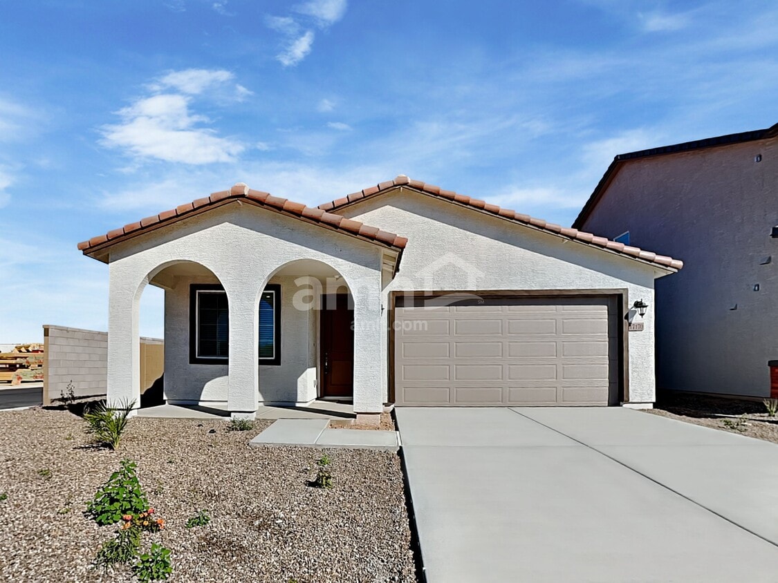 Foto principal - 17170 W Golden Ln