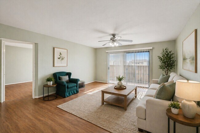 Building Photo - 8517 Hearth Dr