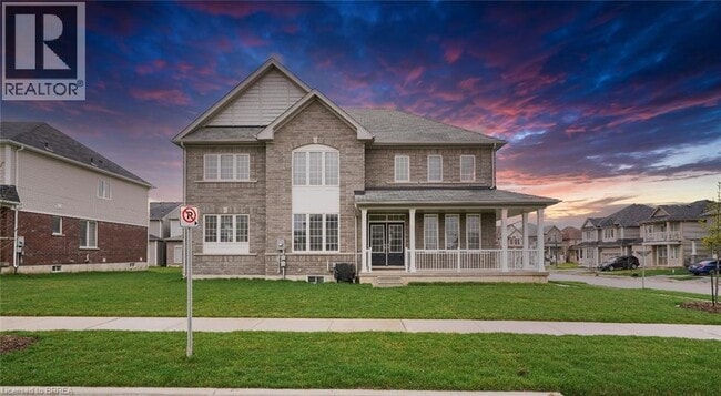 Photo du bâtiment - 8 Tate St