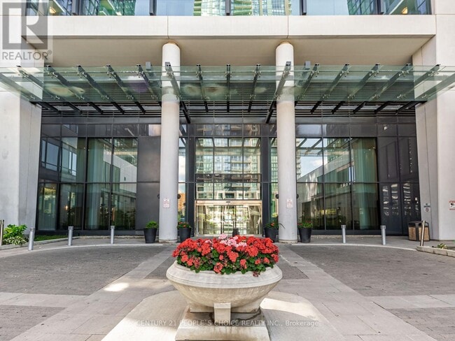 Photo du bâtiment - 75 Eglinton Ave W