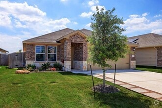 Building Photo - 206 Creek Hollow Dr