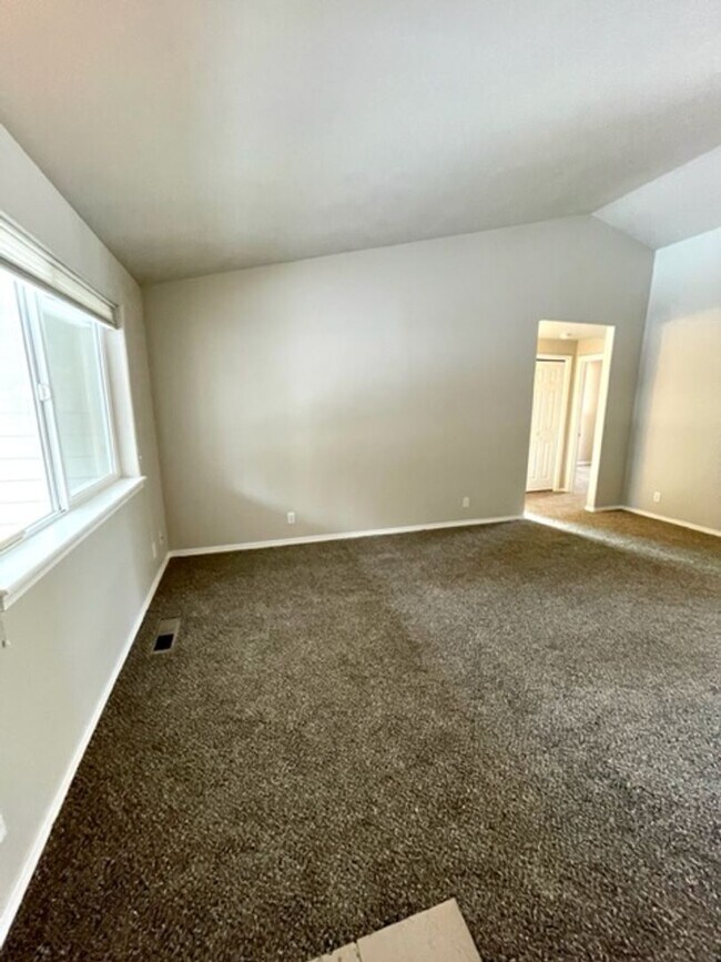 Foto del edificio - Beautiful 3 Bedroom Single Level home near Old Mill!